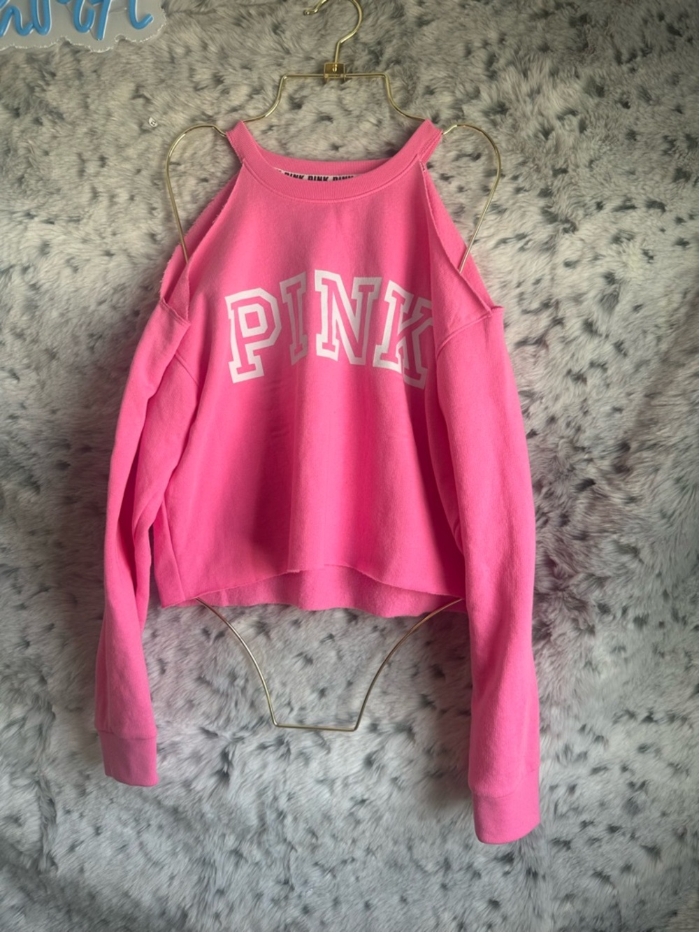 327. Victoria's Secret PINK Bright Pink Crewneck Sweatshirt nwt
